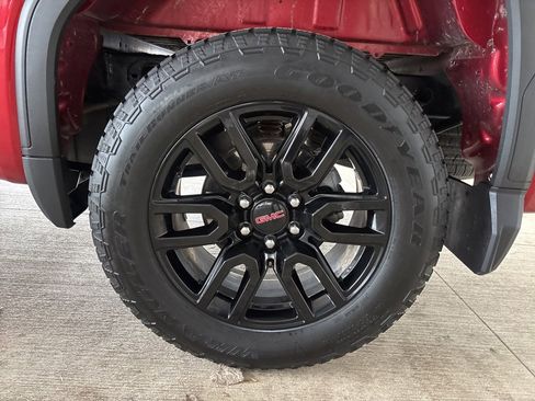 Used 2023 GMC Sierra 1500 Elevation image 35