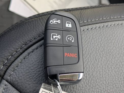 New 2026 RAM ProMaster 2500 w/ Quick Order Package 22G SLT image 23