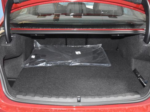 New 2026 BMW 330i xDrive Sedan w/ M Sport Package image 29