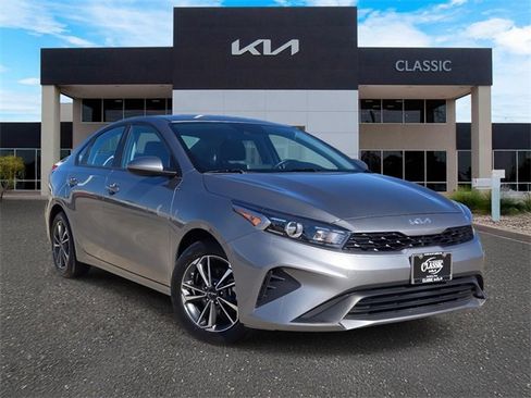 Certified 2024 Kia Forte LXS image 1