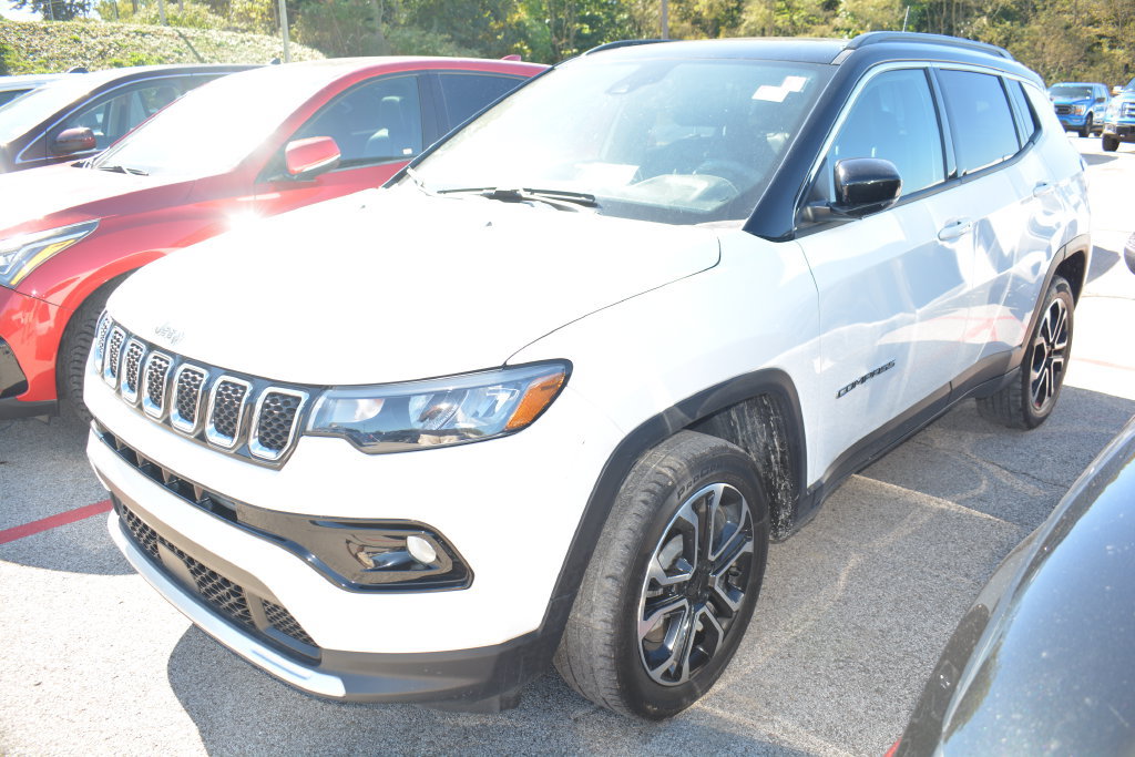 Used 2024 Jeep Compass Limited w/ Sun and Sound Group AWD/4WD image 1