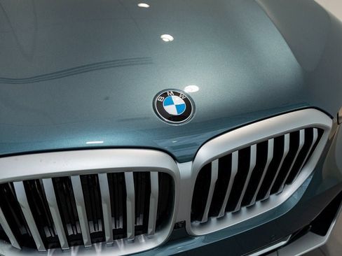 New 2026 BMW X5 xDrive40i w/ Climate Comfort Package image 7