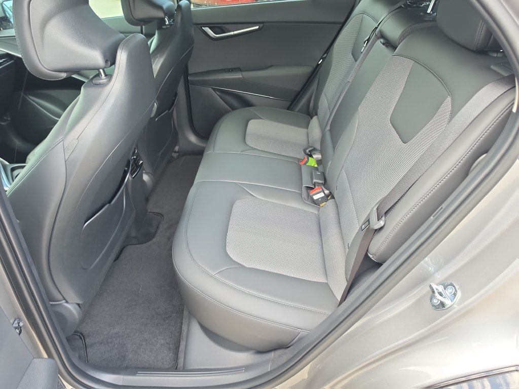 New 2026 Kia Niro Wind FWD image 17