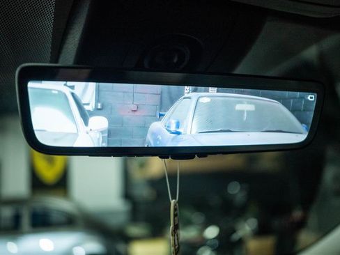 Used 2021 Toyota Sienna Limited image 25