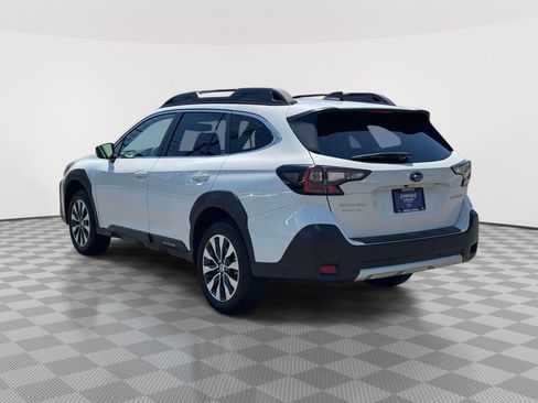 Used 2025 Subaru Outback Limited AWD/4WD image 6