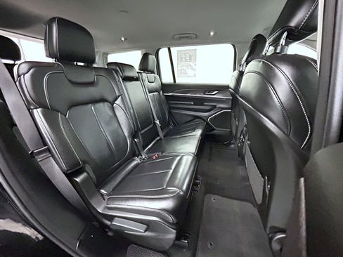 Certified 2022 Jeep Grand Cherokee L Limited image 18