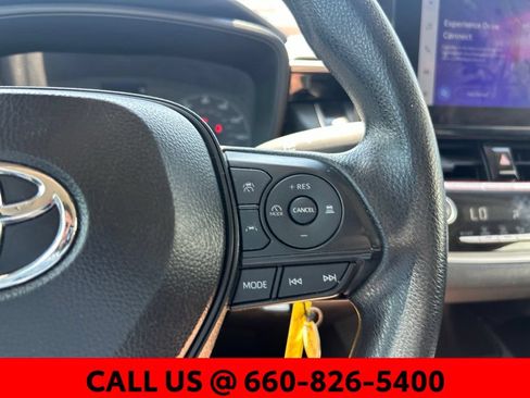 Used 2025 Toyota Corolla LE FWD image 13