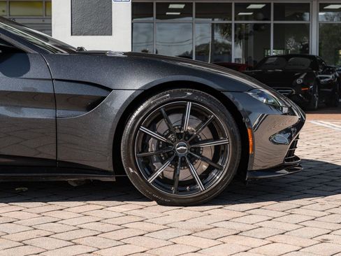 Used 2021 Aston Martin V8 Vantage Roadster image 36