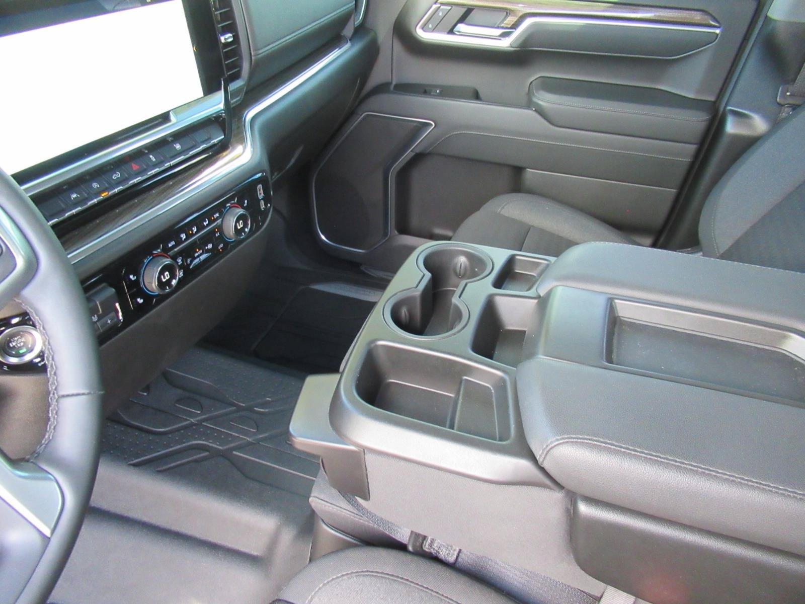 Used 2025 Chevrolet Silverado 1500 LT RWD image 19