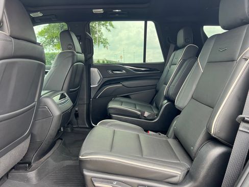 Used 2024 Cadillac Escalade Sport w/ LPO, ONYX Package AWD/4WD image 4