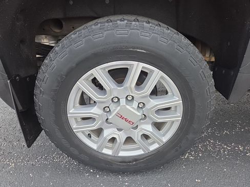 Used 2021 GMC Sierra 2500 SLT w/ SLT Premium Package AWD/4WD image 19