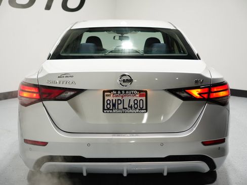 Used 2021 Nissan Sentra SV image 9