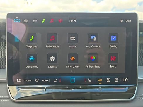 New 2026 Volkswagen Tiguan SE image 16