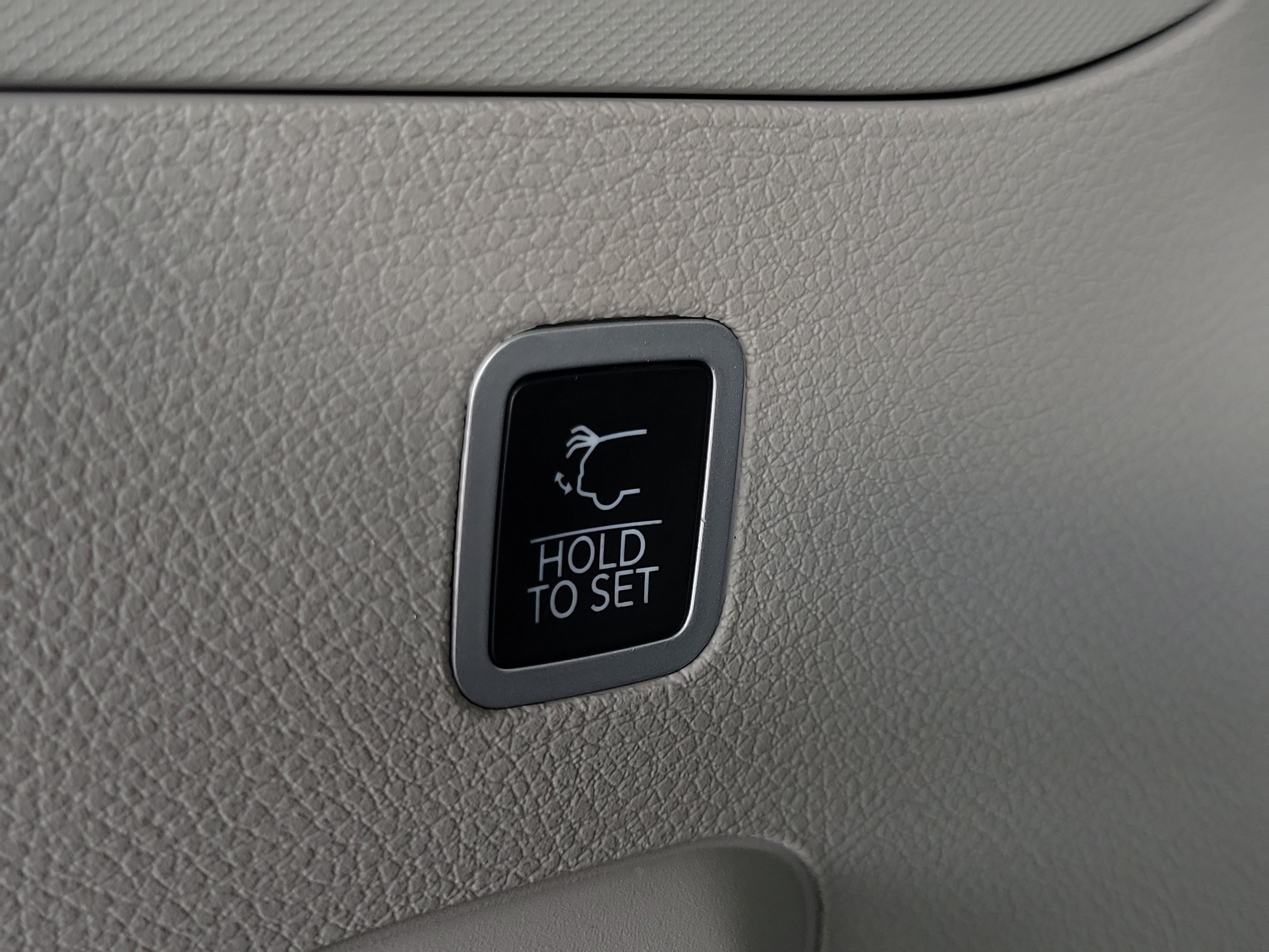 Certified 2022 Jeep Wagoneer Series I RWD image 8
