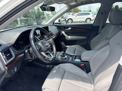 Used 2018 Audi Q5 2.0T Premium Plus w/ Premium Plus Package AWD/4WD image 2