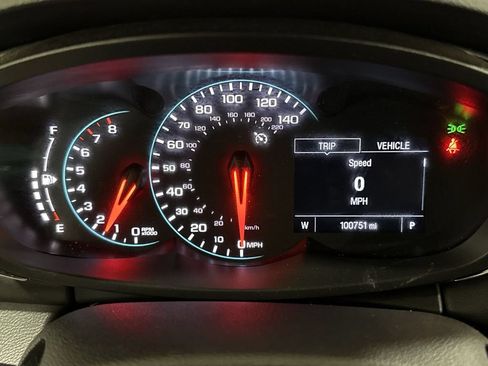Used 2021 Chevrolet Trax LT FWD image 12