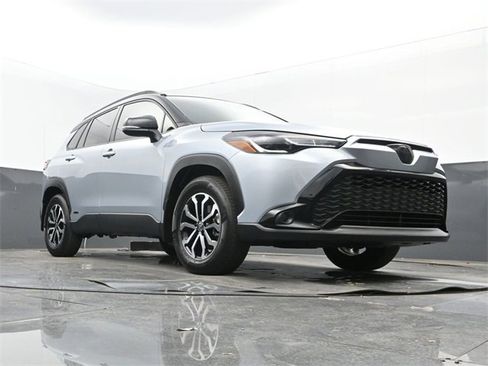 Used 2024 Toyota Corolla Cross SE w/ Moonroof Package image 27