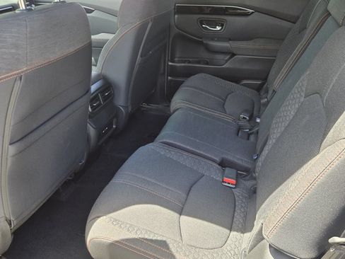 Certified 2025 Honda Pilot Sport image 10