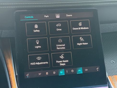 Used 2025 Cadillac Escalade Sport Platinum AWD/4WD image 29