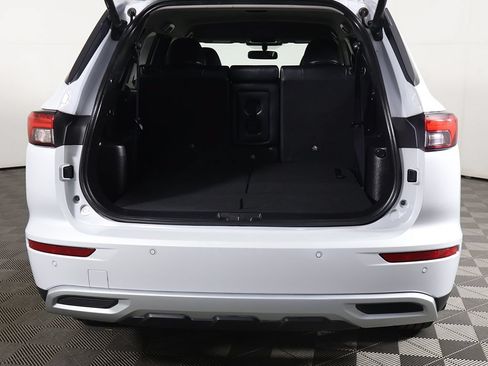 Used 2024 Mitsubishi Outlander SE AWD/4WD image 16