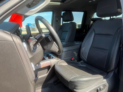 Used 2023 GMC Sierra 3500 Denali w/ Denali Ultimate Package AWD/4WD image 14