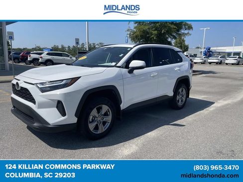 Used 2024 Toyota RAV4 XLE w/ Convenience Package FWD image 3
