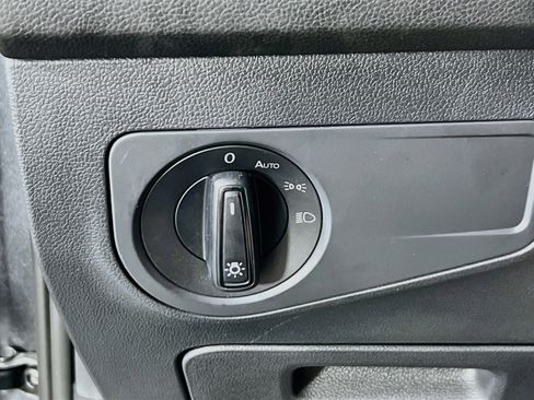 Used 2023 Volkswagen Tiguan S image 10