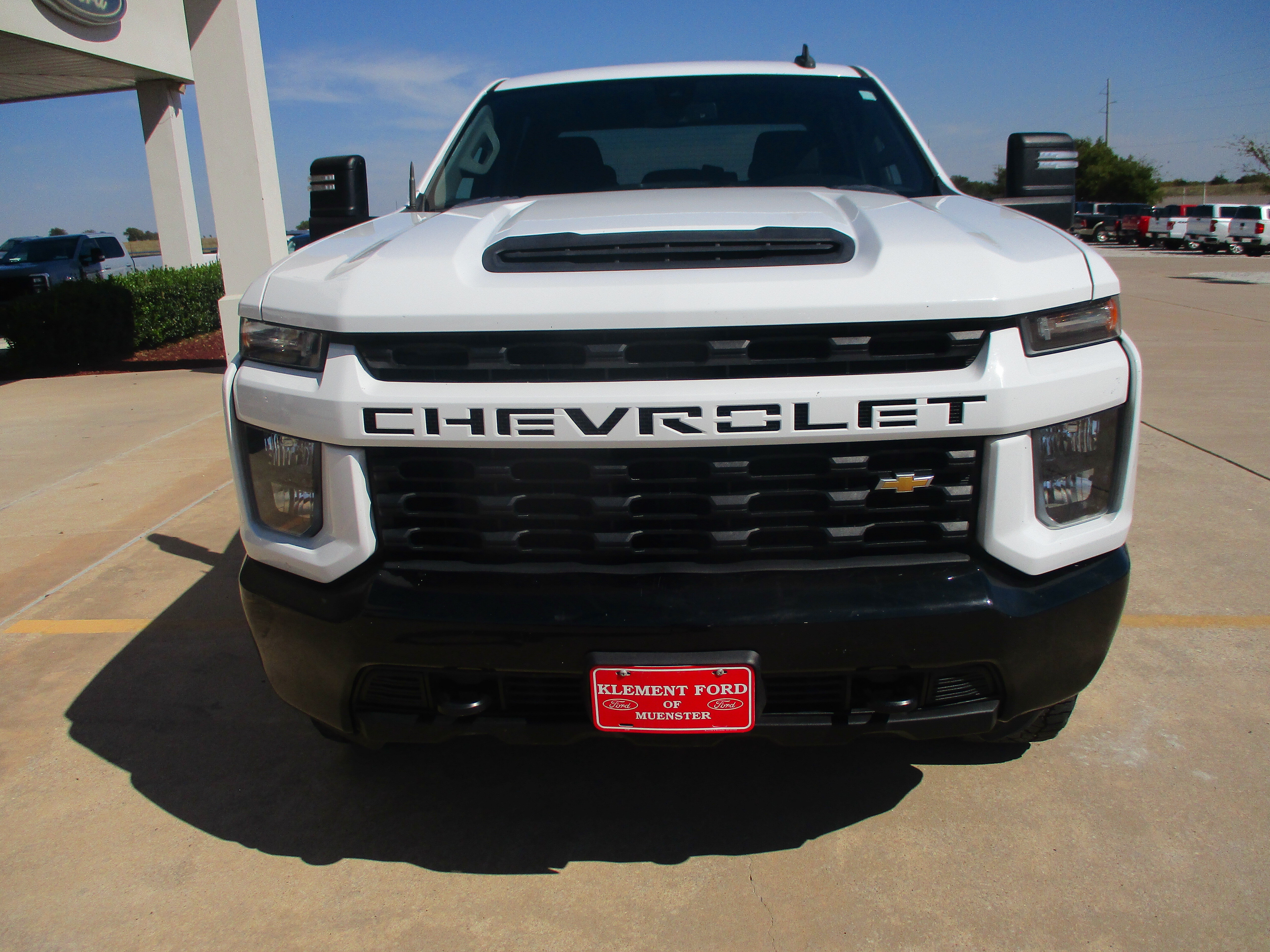 Used 2022 Chevrolet Silverado 2500 Custom w/ Custom Value Package AWD/4WD image 11