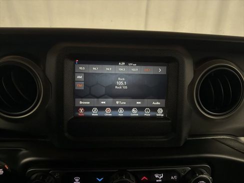 Used 2023 Jeep Wrangler Sport S image 22