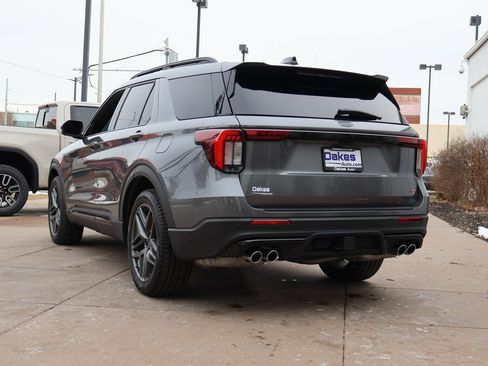 Used 2025 Ford Explorer ST w/ Sun And Sound Package image 5