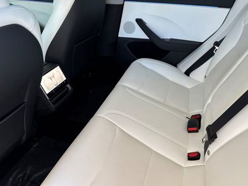 Used 2025 Tesla Model 3 Long Range image 14