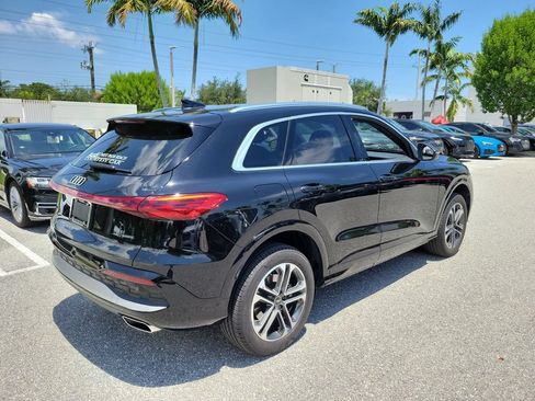 Used 2025 Audi Q5 Premium w/ Convenience Package AWD/4WD image 6