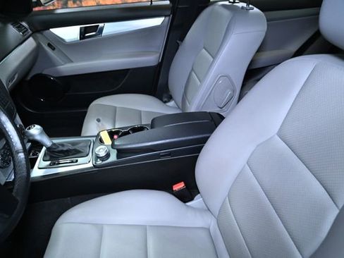 Used 2008 Mercedes-Benz C 300 Sedan image 21