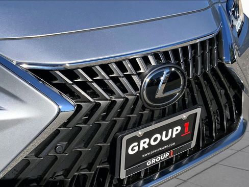 Used 2025 Lexus ES 350 w/ Premium Package FWD image 30