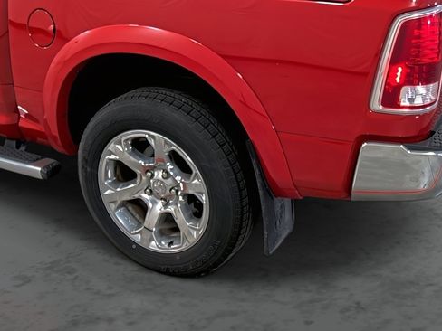 Used 2017 RAM 1500 Laramie image 9