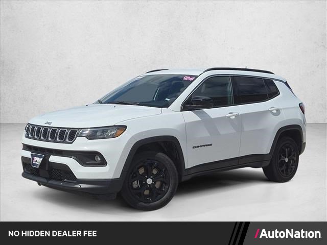 Used 2024 Jeep Compass Latitude AWD/4WD image 1