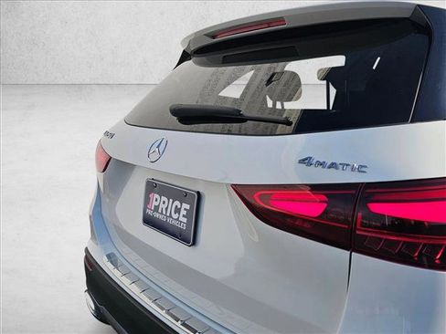 Used 2025 Mercedes-Benz GLA 250 4MATIC image 12