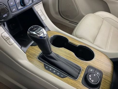 Used 2017 GMC Acadia Denali w/ Technology Package FWD image 24