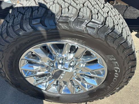 Certified 2025 GMC Sierra 2500 Denali Ultimate image 12