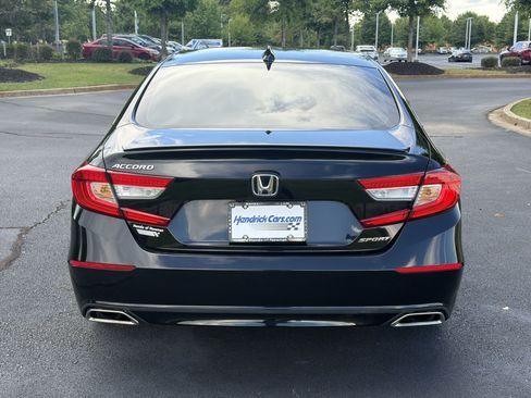 Used 2022 Honda Accord Sport image 8