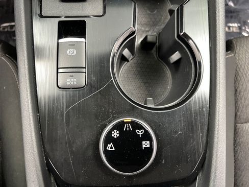 Used 2025 Nissan Rogue SV AWD/4WD image 43