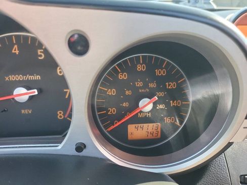 Used 2006 Nissan 350Z Enthusiast w/ (S02) Side Air Bags Pkg RWD image 25
