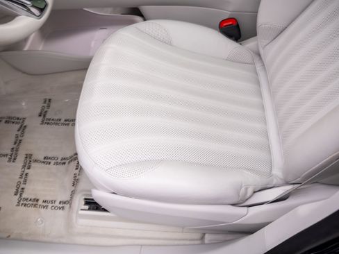 Certified 2023 Mercedes-Benz EQS 450+ 4MATIC SUV w/ AMG Line Exterior Package image 15