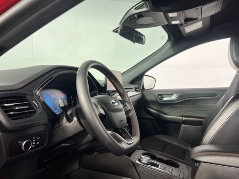 Used 2025 Ford Escape ST-Line image 21