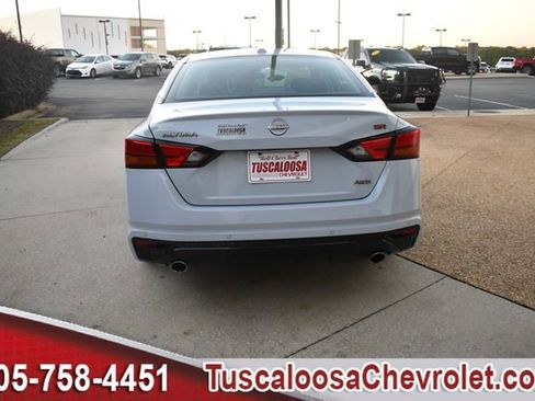 Used 2024 Nissan Altima 2.5 SR image 8