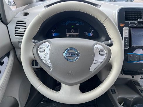 Used 2012 Nissan Leaf SL image 24
