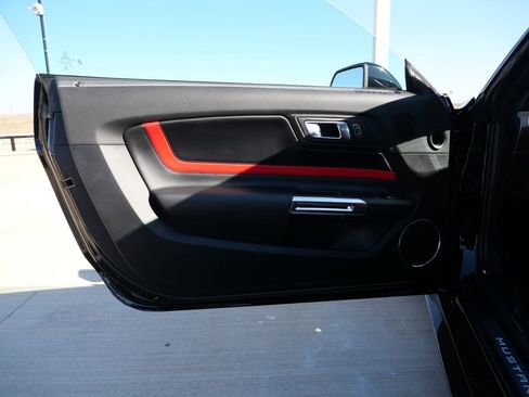 Used 2022 Ford Mustang GT Premium w/ GT Performance Package RWD image 9