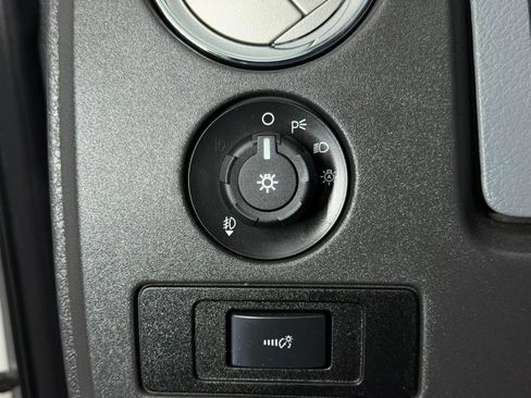 Used 2011 Ford F150 XLT w/ XLT Chrome Pkg AWD/4WD image 27