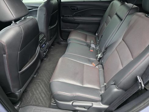 Used 2025 Honda Passport Black Edition image 14