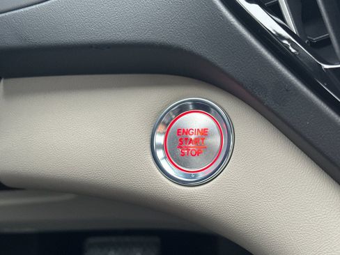 Used 2025 Acura RDX w/ Technology Package image 22